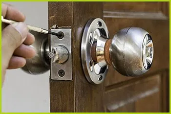 Expert Locksmith Services Springfield, VA 703-596-0294 - 17-eviction-service