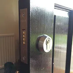 Expert Locksmith Services Springfield, VA 703-596-0294 - home-ls-01